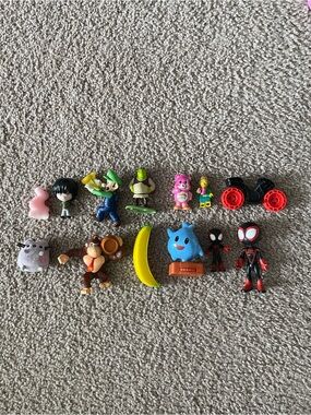 Bundle Collection of Small Figure/ Squishy/ Plush Toys